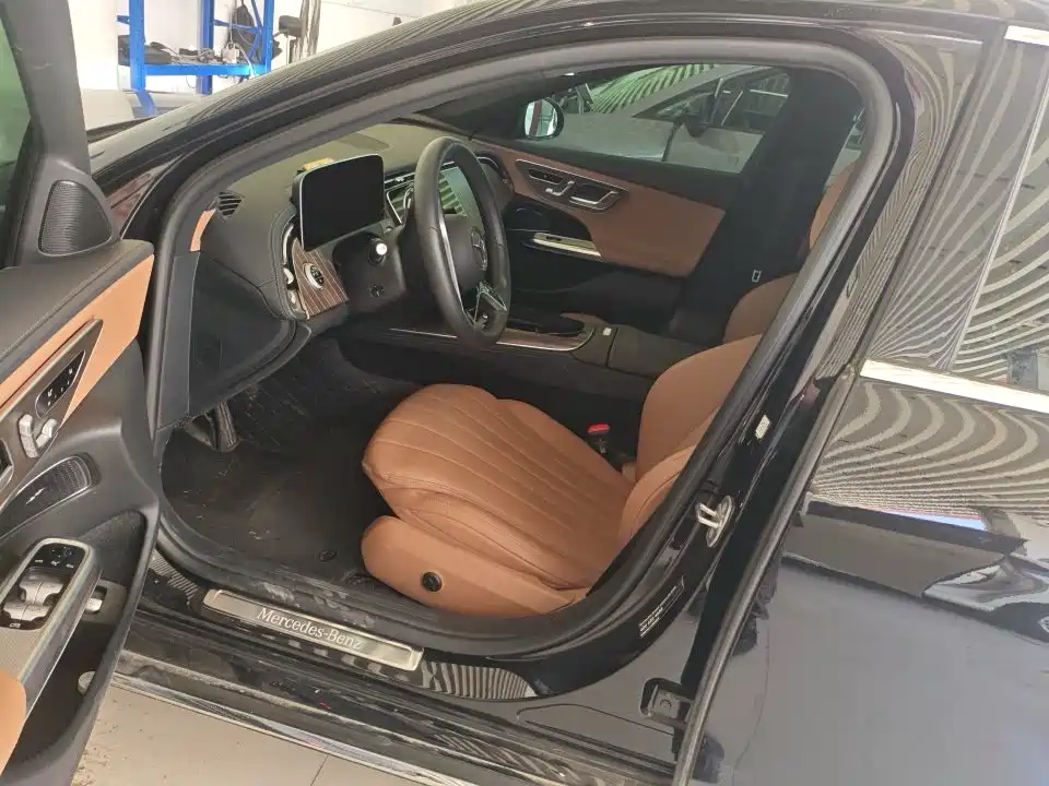 Mercedes-Benz E-Class 2024 E 300 L Fashion фото 7