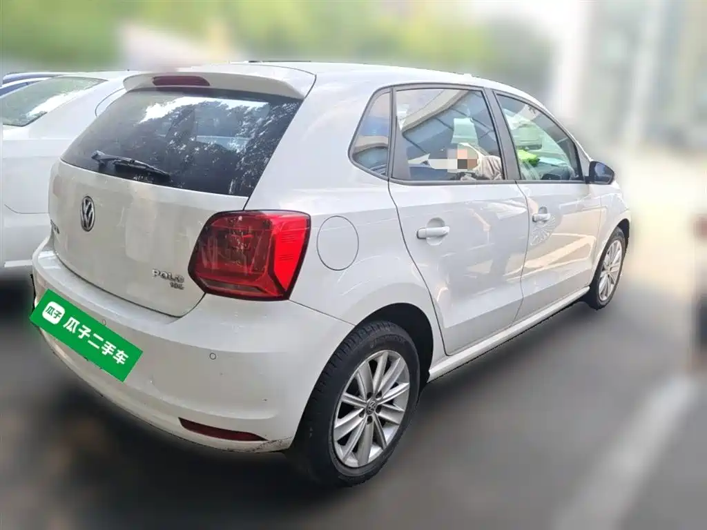 Volkswagen Polo 2014 1.6L Automatic Comfort Edition фото 4