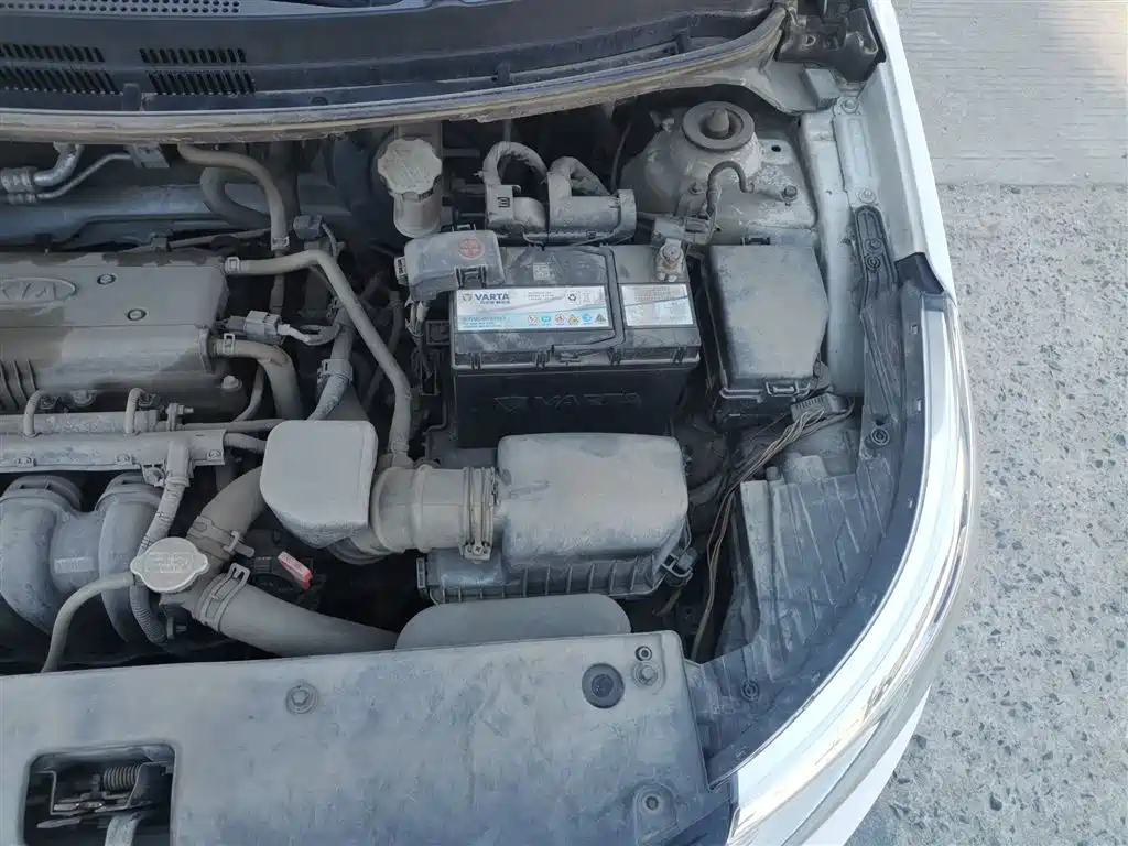 Kia K2 2015 Hatchback 1.4L AT GLS Cool Edition фото 23