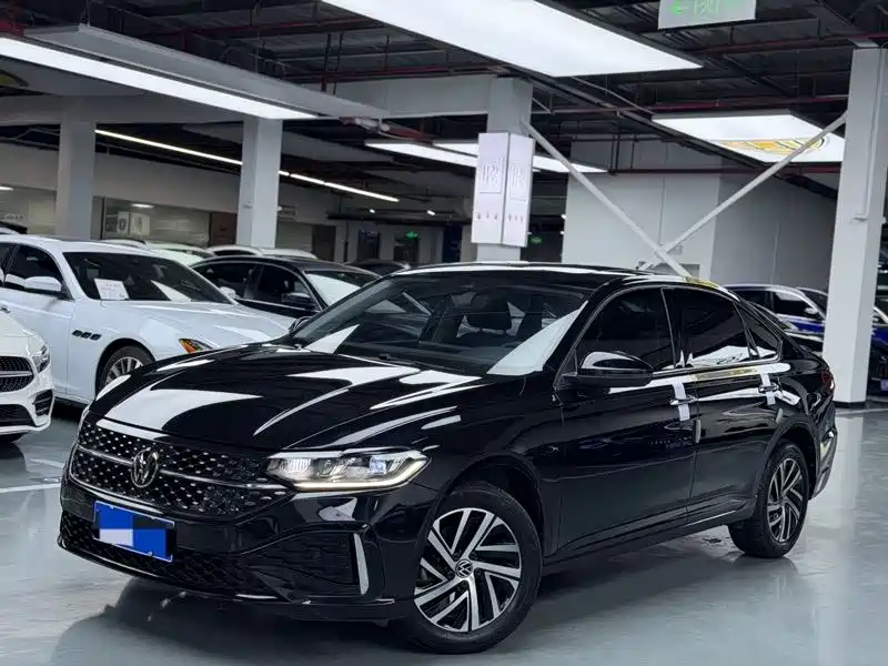 Volkswagen Lavida 2024 Model 300TSI DSG Starlight Leading Edition