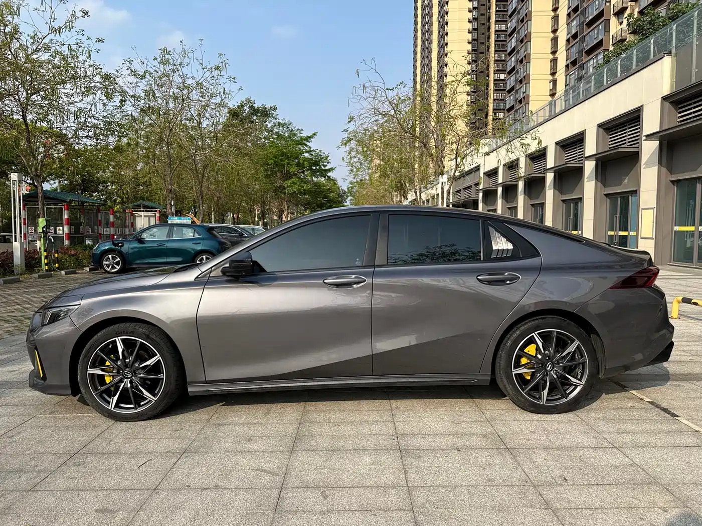 GAC Trumpchi Trumpchi Emkoo 2023 270T DCT J16 Edition фото 27