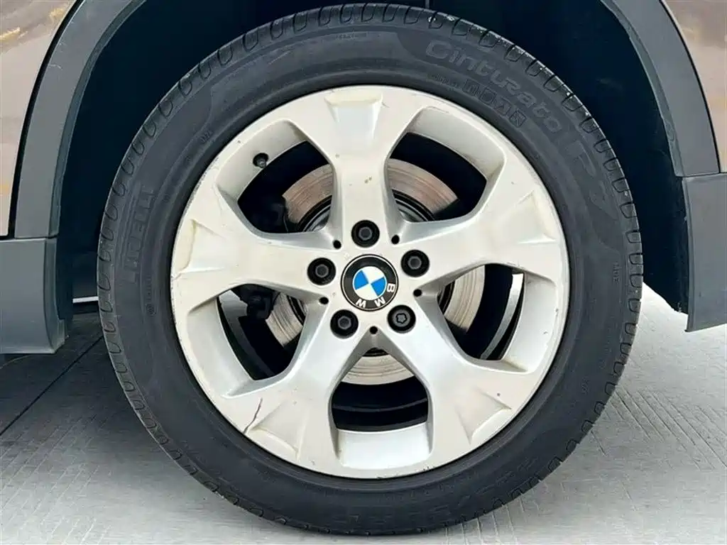 BMW X1 2013 sDrive18i Fashion фото 7