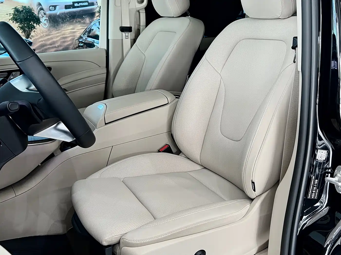 Mercedes-Benz V-Class 2024 V 300 L Long Wheelbase Luxury Edition фото 6