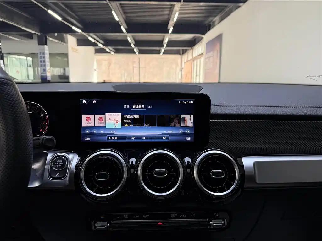 Mercedes-Benz GLB 2024 Facelift GLB 200 Dynamic фото 8