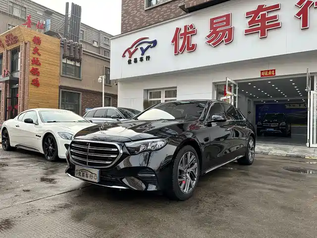 MERCEDES-BENZ E CLASS