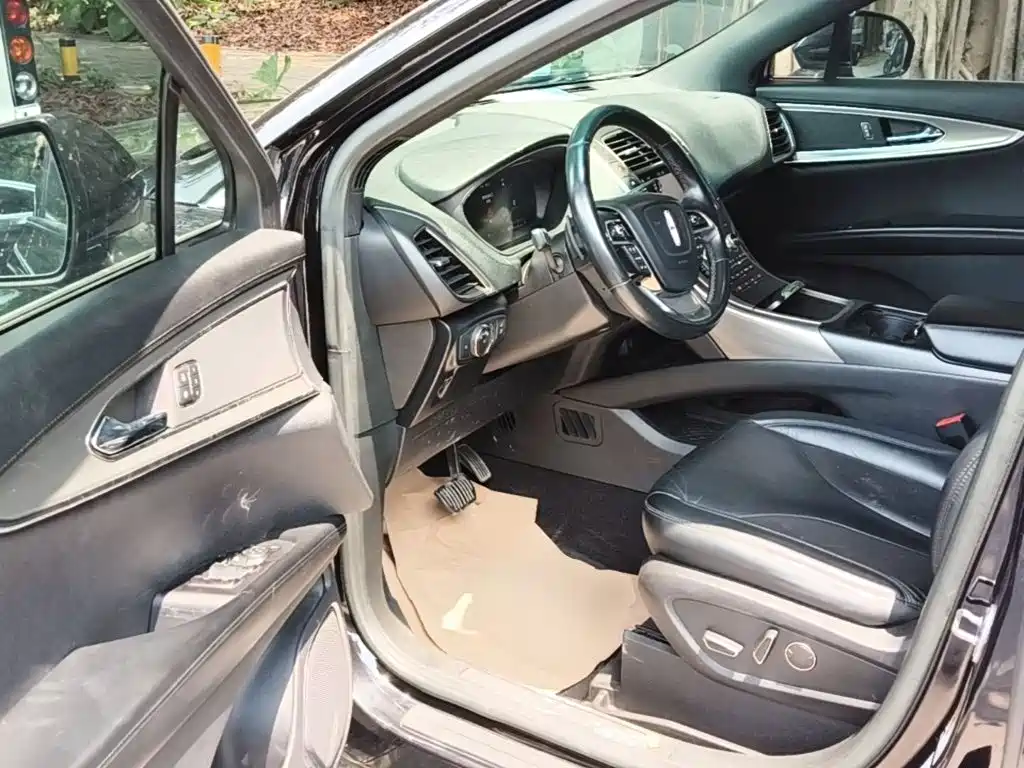 Lincoln Nautilus (Import) 2019 2019 2.0T 2WD Premium Edition China VI