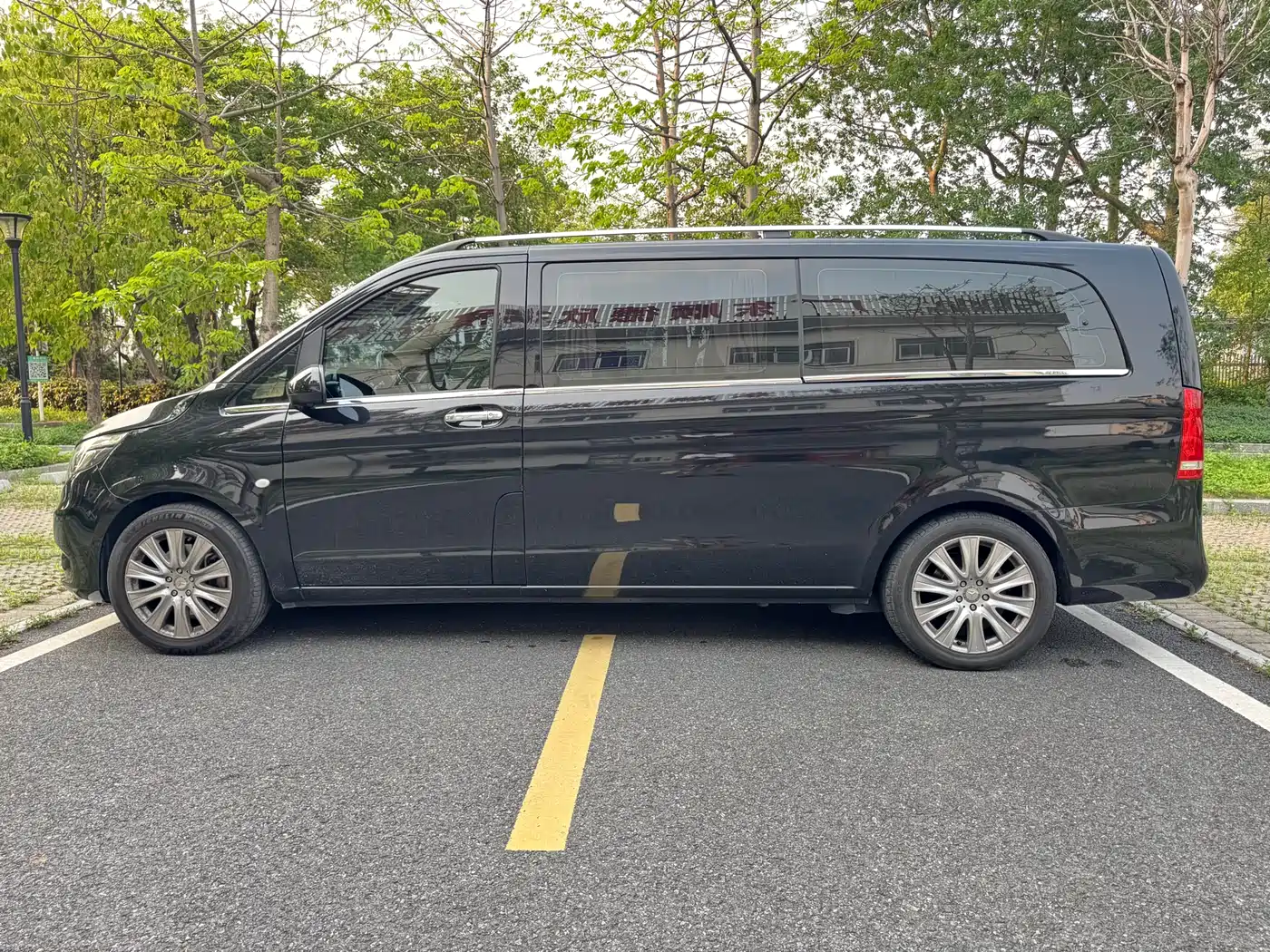 Mercedes-Benz Vito 2018 2.0T Elite Edition 7-seater China VI фото 4
