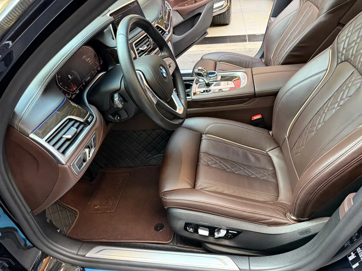 BMW 7 Series, миниатюра 13