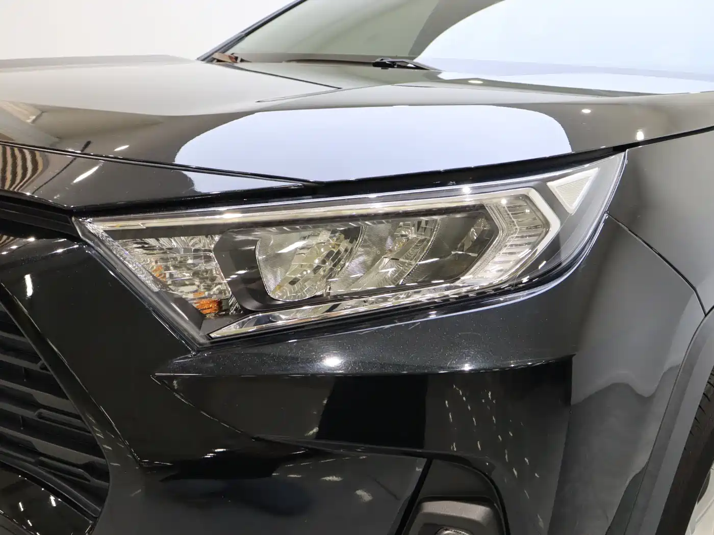 Toyota RAV4 Rongfang 2023 2.0L CVT 2WD Urban Edition фото 5