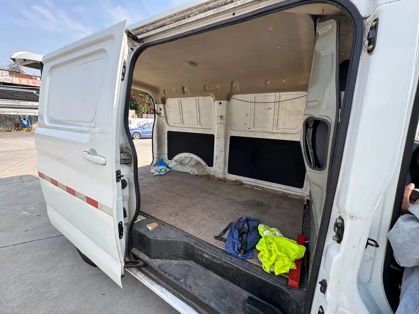 CHANGAN CHANGAN RUIXING EM60