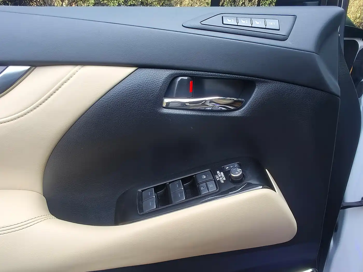 Toyota Alphard 2021 Hybrid 2.5L Luxury фото 9