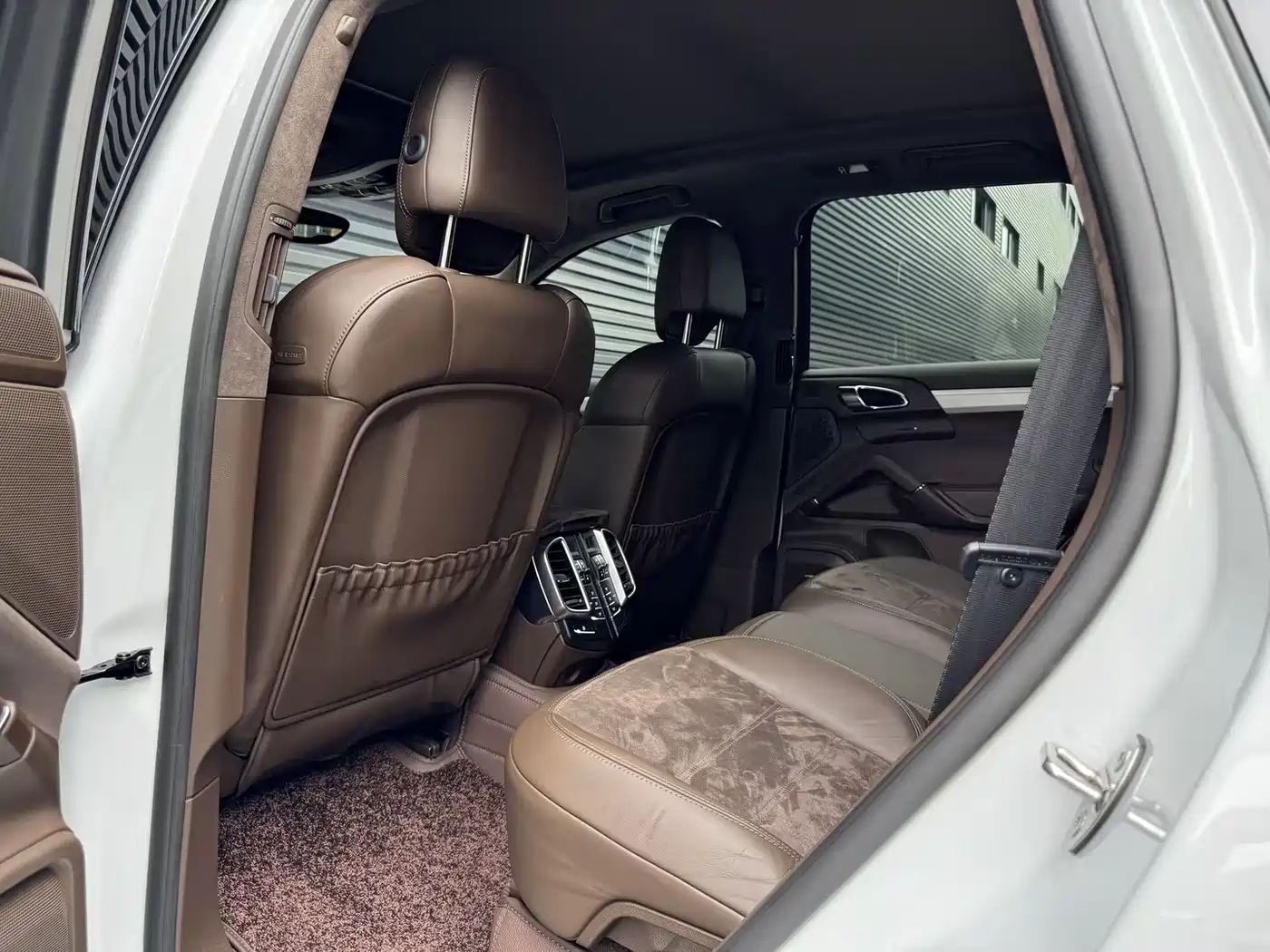 Porsche Cayenne 2016 Cayenne GTS 3.6T фото 15
