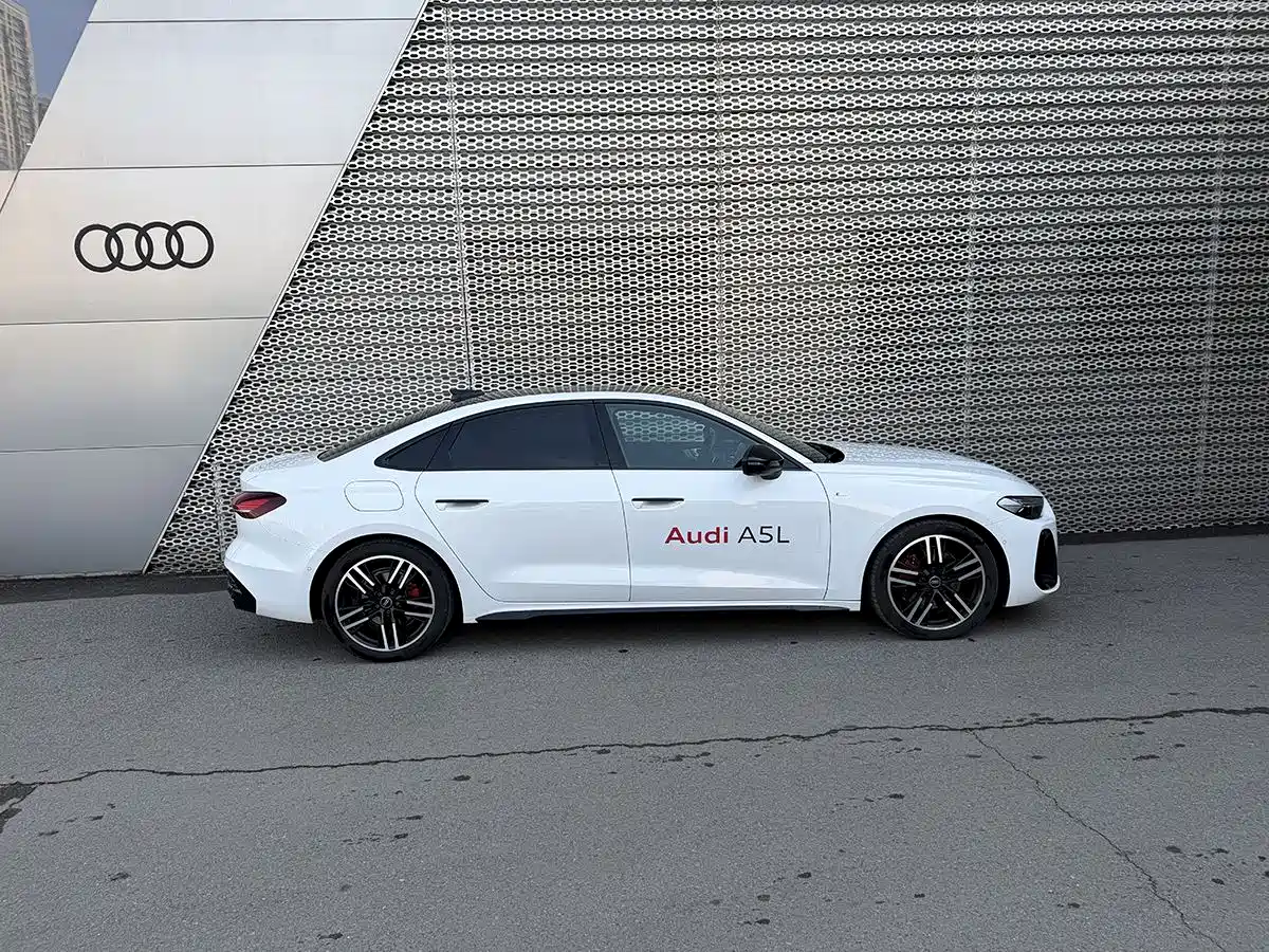 Audi A5L 2025 2.0T Sport Edition quattro фото 5
