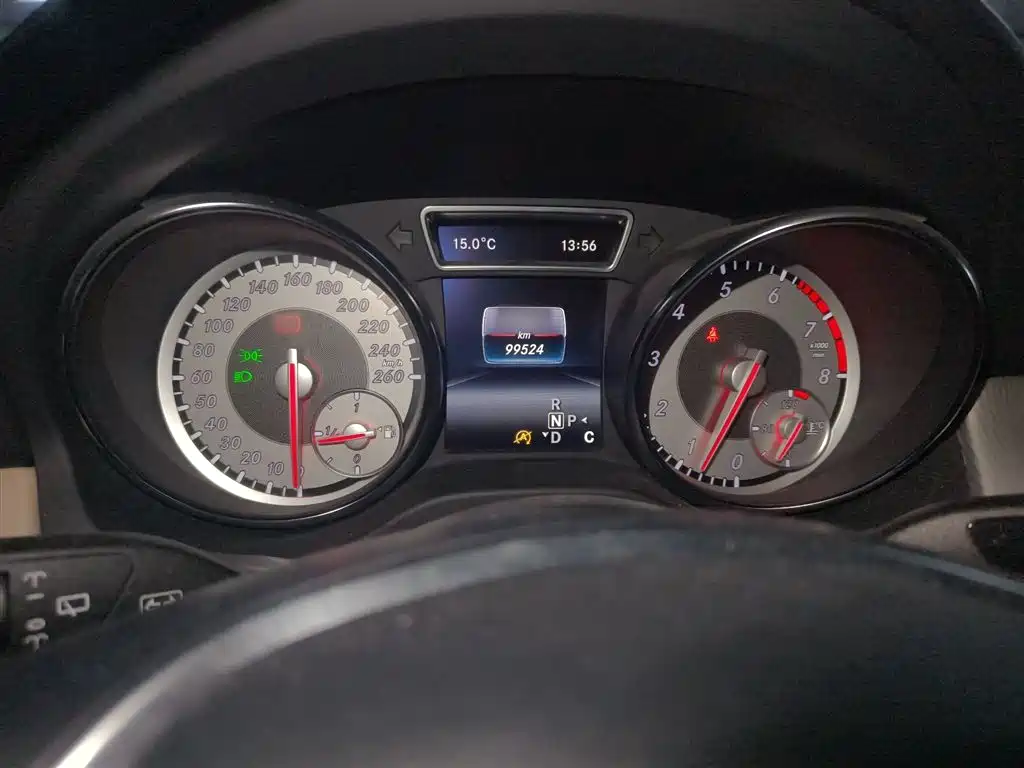 Mercedes-Benz GLA 2016 GLA 200 Dynamic фото 4