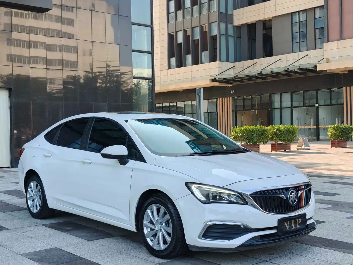 Buick Verano 2018 Sedan 15S Automatic Progressive фото 3
