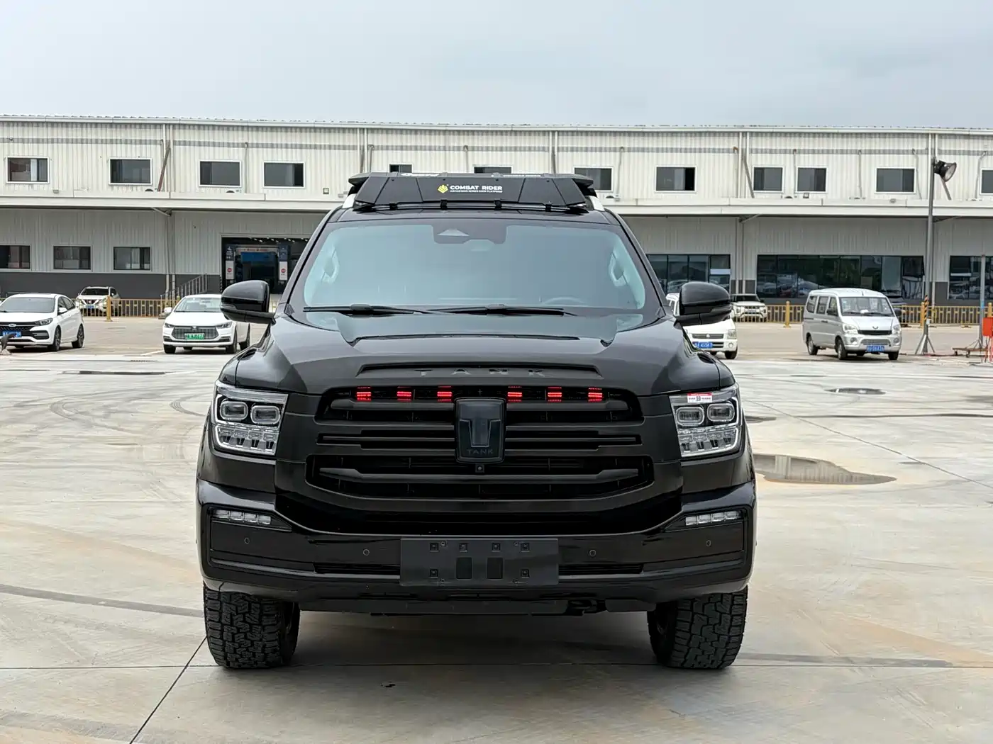 Tank 500 EV 2023 Hi4-T фото 2