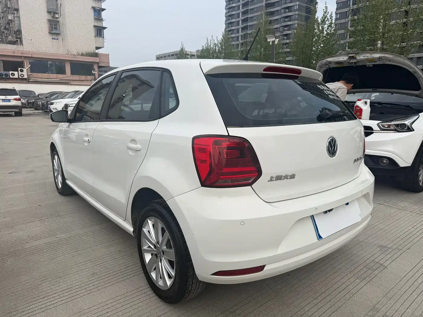 Volkswagen Polo 2014 1.6L Automatic Comfort Edition фото 10