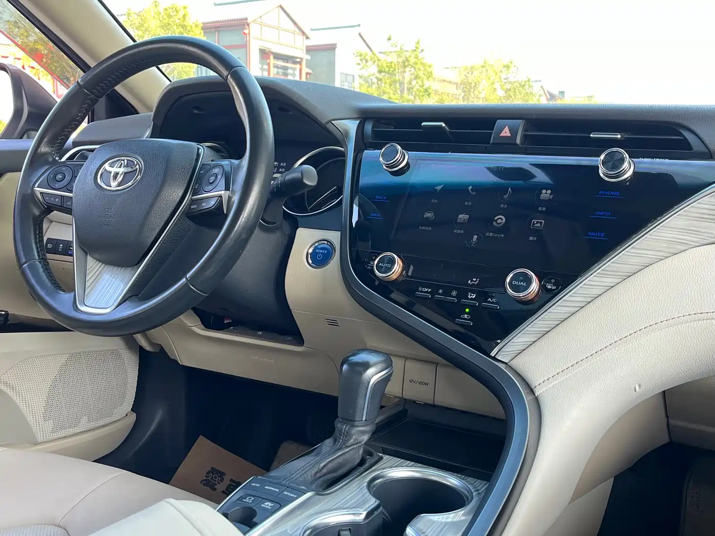 Toyota Camry 2019 Hybrid 2.5HG Luxury Edition China V фото 29