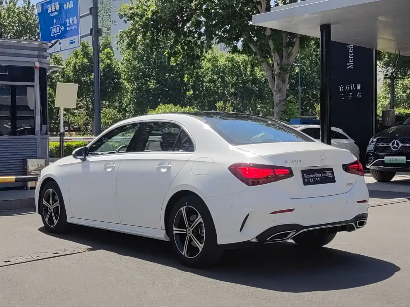 Mercedes-Benz A-Class 2023 A 200 L Fashion фото 6