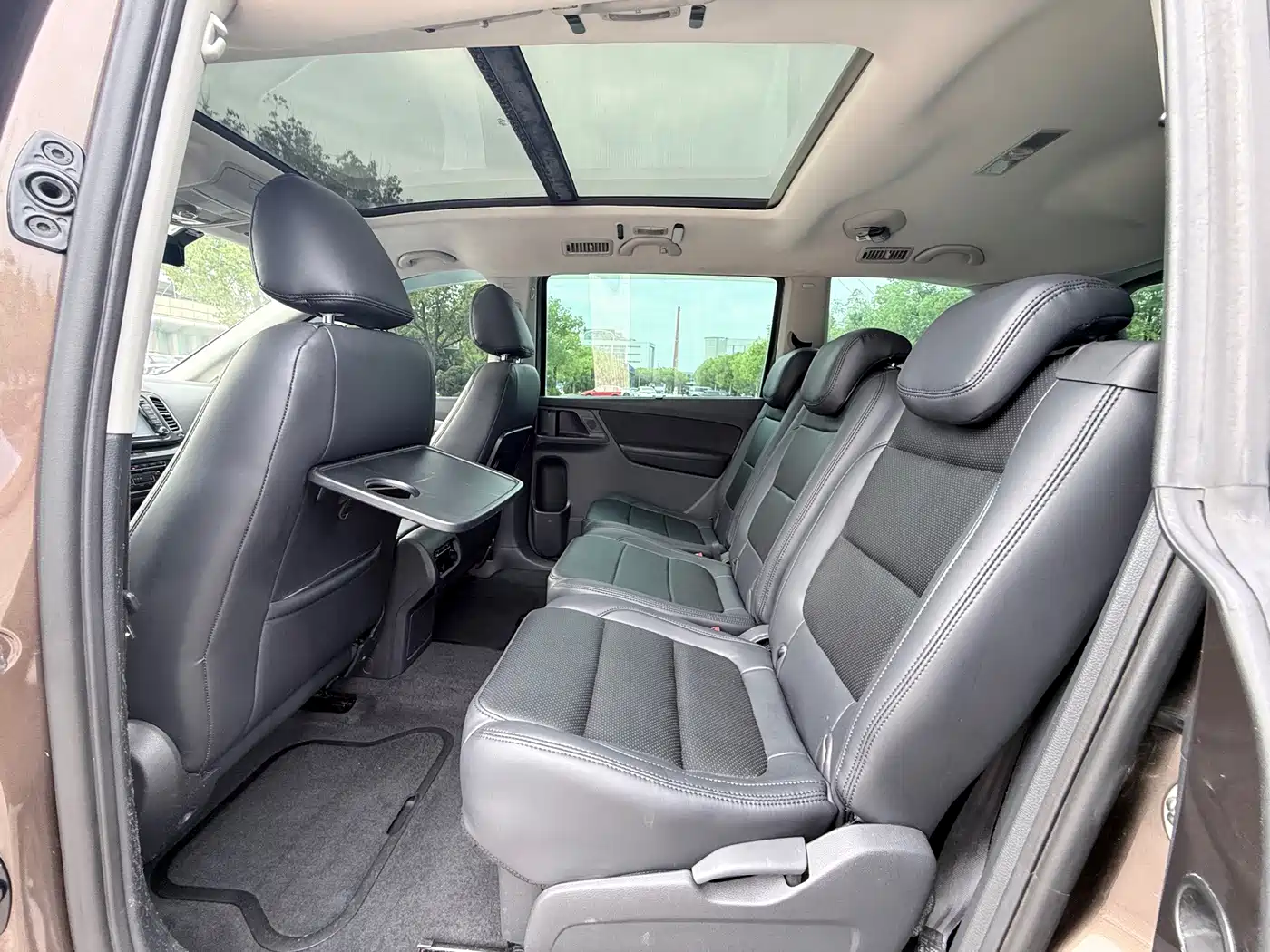صورة 8 - Volkswagen Sharan
