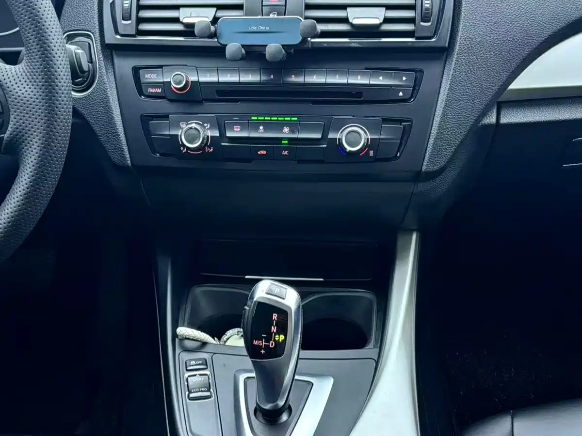 BMW 1 Series (Import) 2013 Facelift 116i Urban Model фото 13
