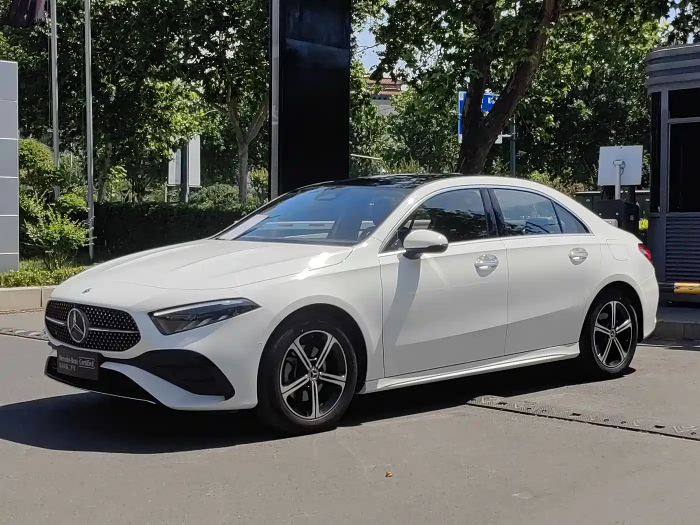 Mercedes-Benz A-Class 2023 A 200 L Fashion