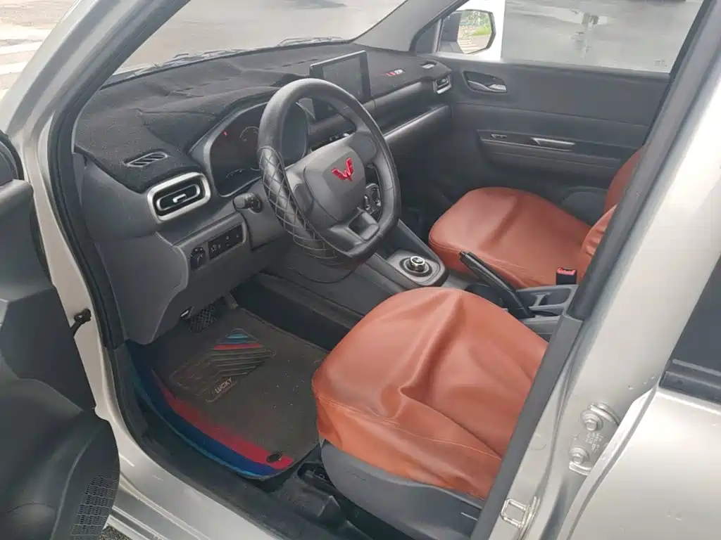 Wuling Motors Wuling Hongguang New Energy 2025 2025 Extended-Range Hybrid 50KM Comfort Version