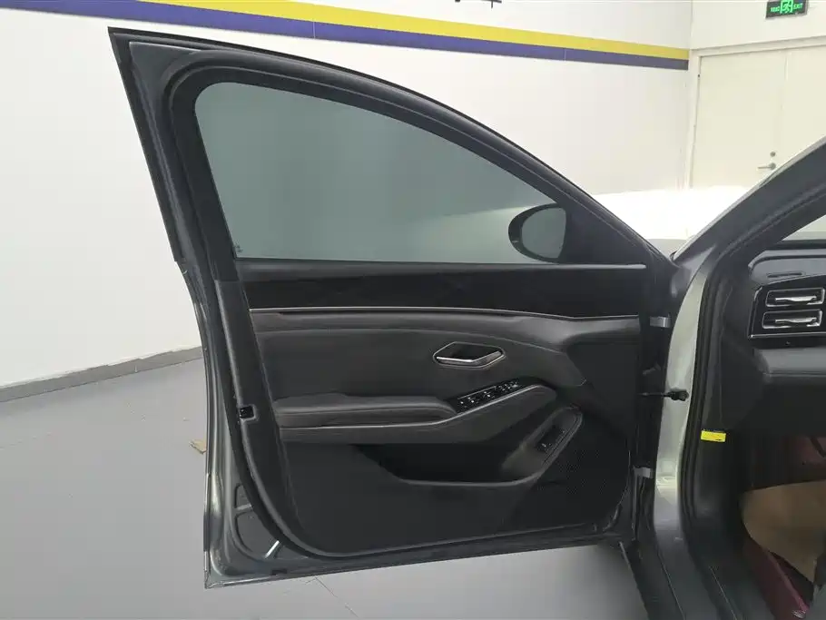 BYD Qin L 2024 DM-i 80KM Superior фото 7