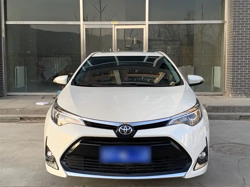 Toyota Levin 2018 185T CVT Prestige Edition China VI фото 3