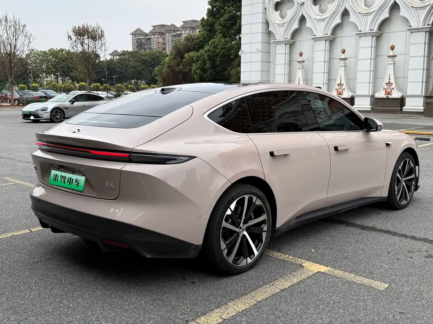 NIO NIO ET5