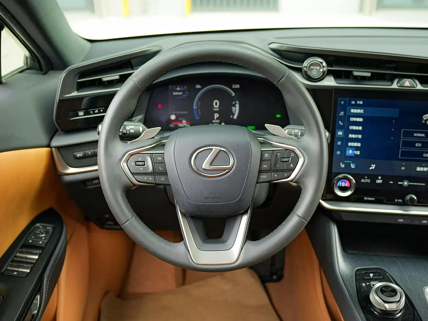 Lexus RZ 2023 450e 4WD Deluxe фото 19