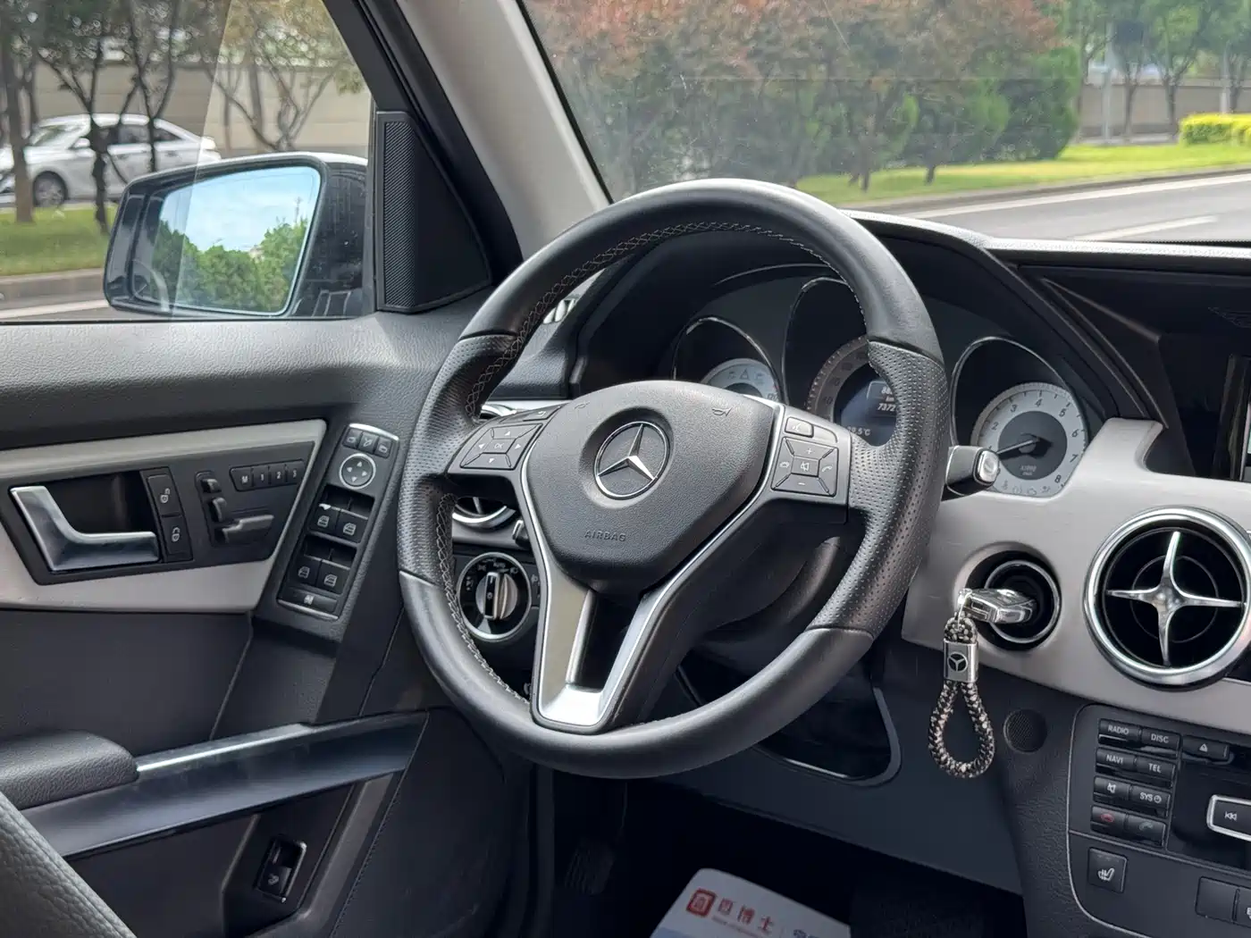Mercedes-Benz GLK-Class 2013 GLK 300 4MATIC Dynamic Sunroof фото 26