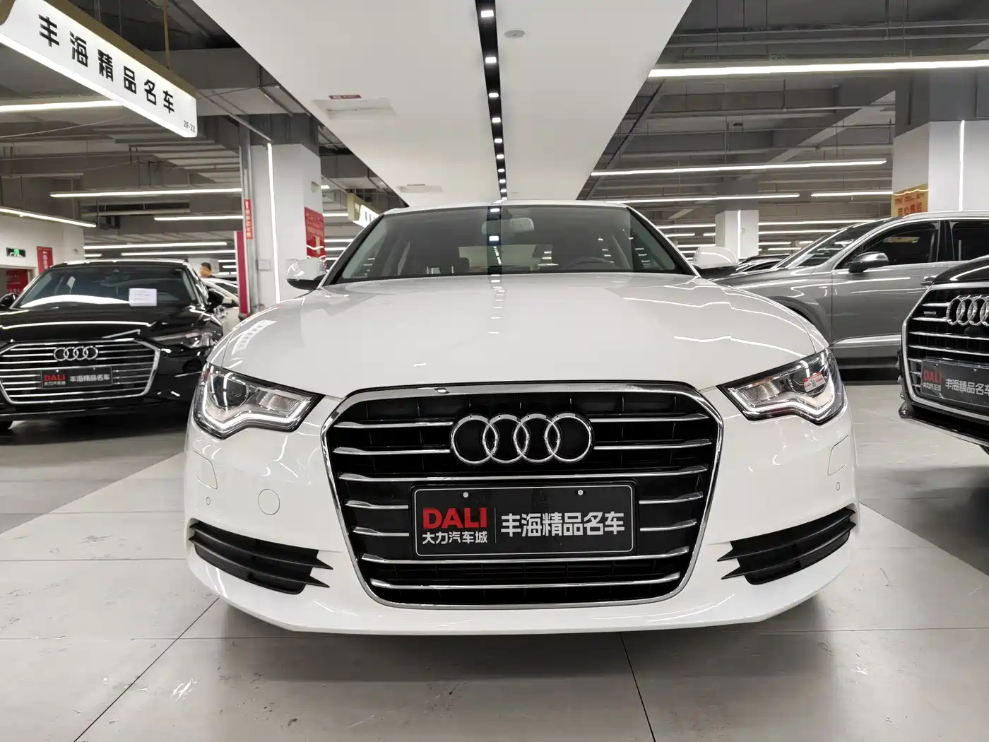 Audi A6L 2014 TFSI Standard фото 2