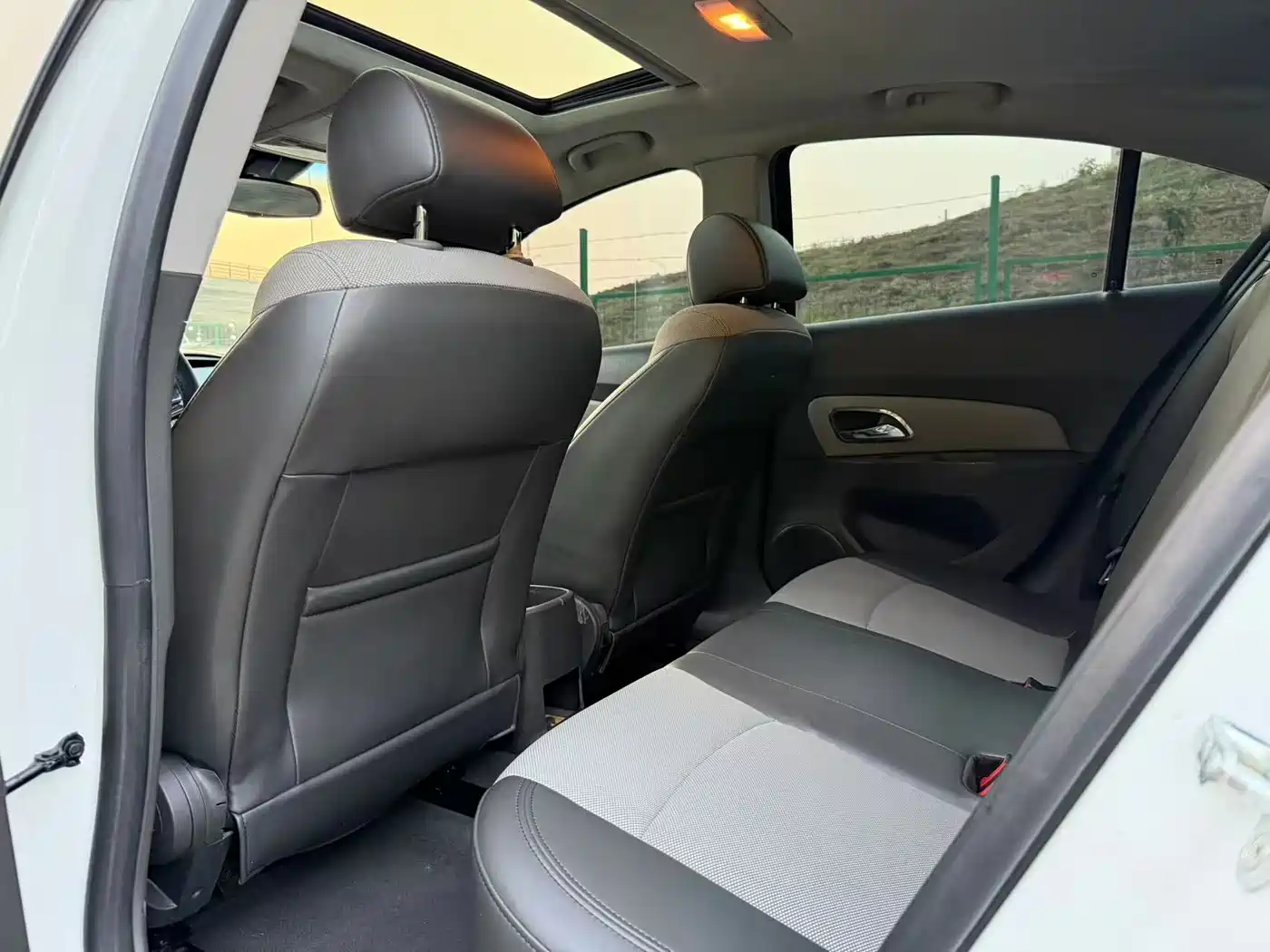 Chevrolet Cruze 2013 1.6L SL Universe AT фото 8
