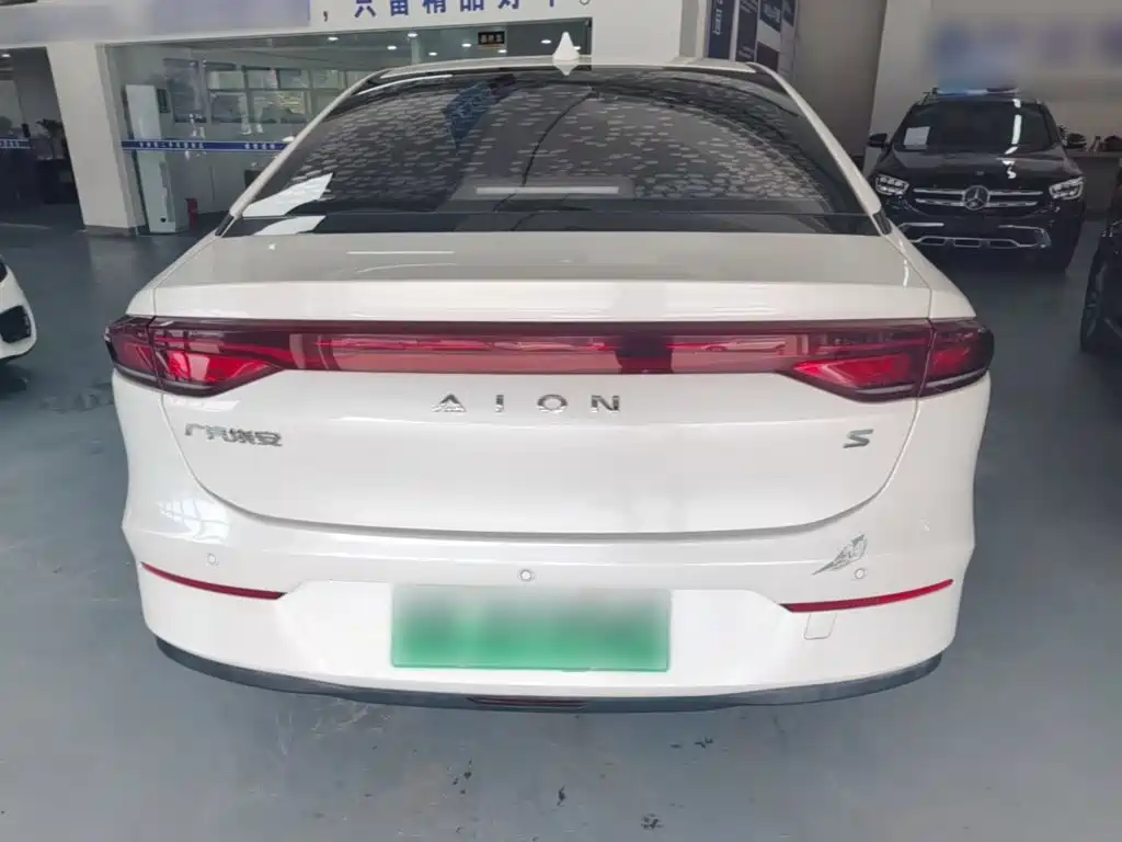 Фото 6 - Aion S