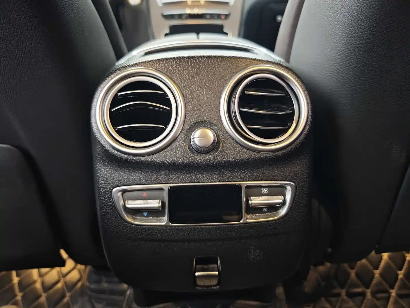 Mercedes-Benz GLC 2022 Facelift II GLC 300 L 4MATIC Luxury фото 17
