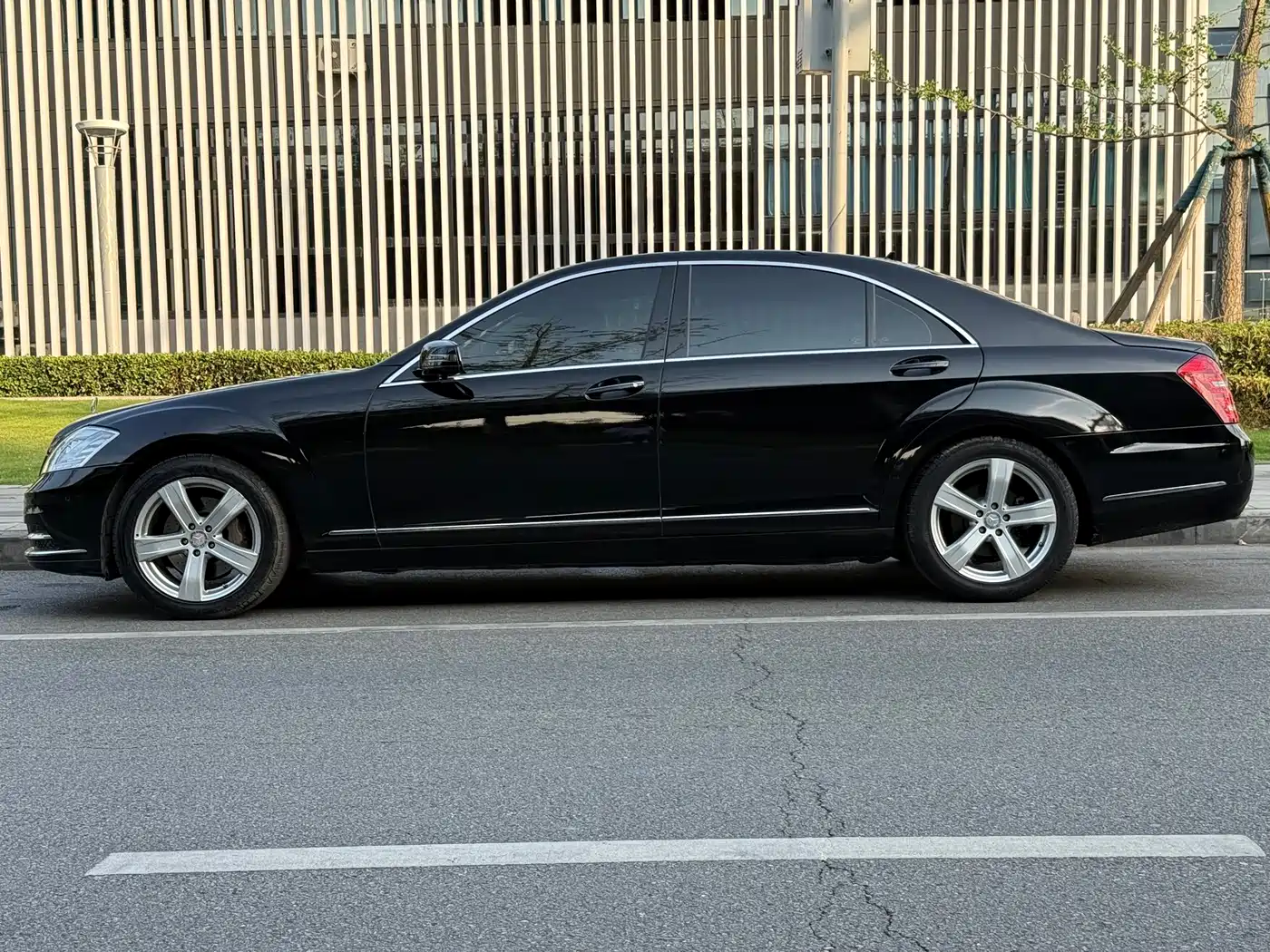 Mercedes-Benz S-Class 2012 S 300 L Luxury Grand Edition фото 4