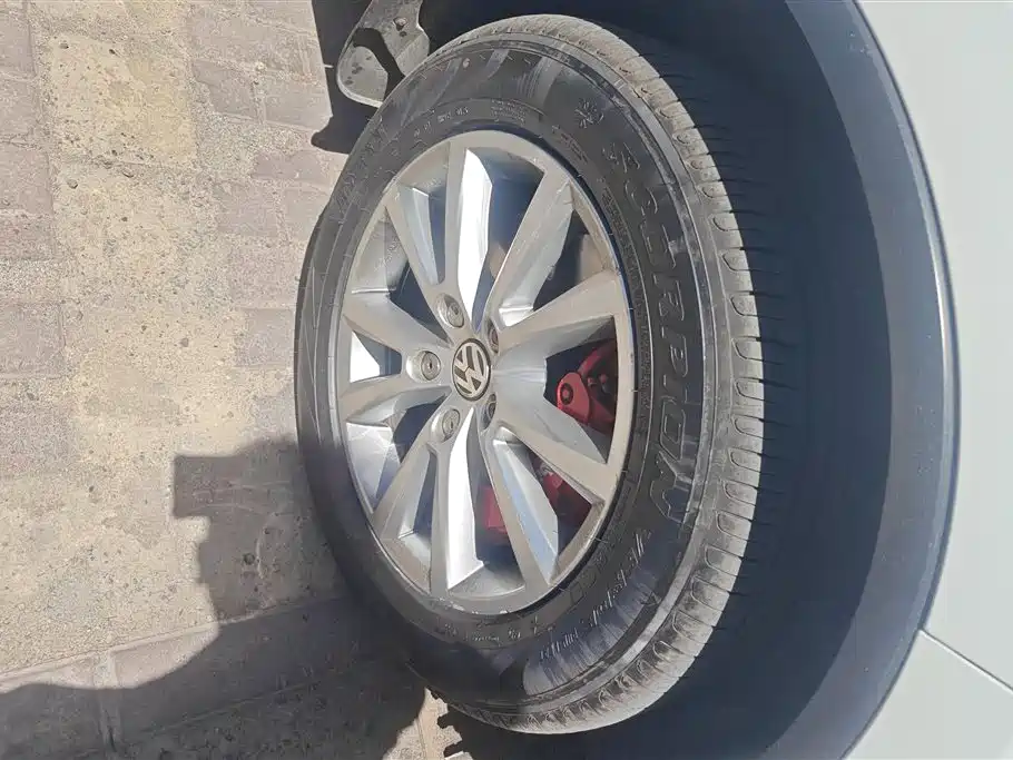 Volkswagen Touareg 2016 3.0TSI Glamour Edition фото 6