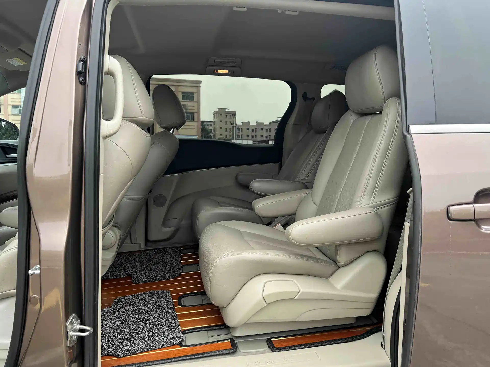 Фото 7 - Buick GL8