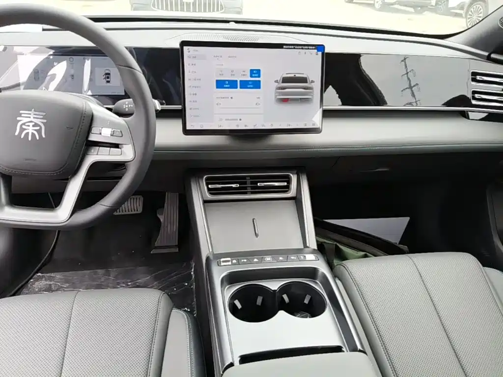 BYD Qin L 2026 2026 Model DM-i Smart Drive Edition 128KM Pioneer