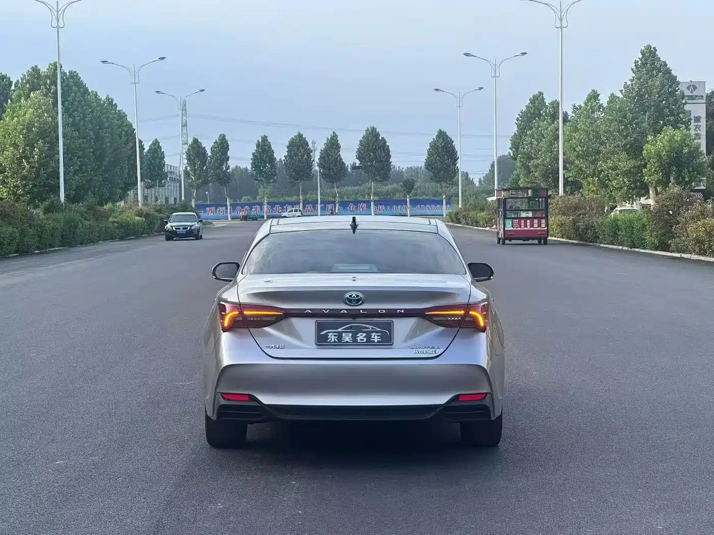 Фото 4 - Toyota Avalon