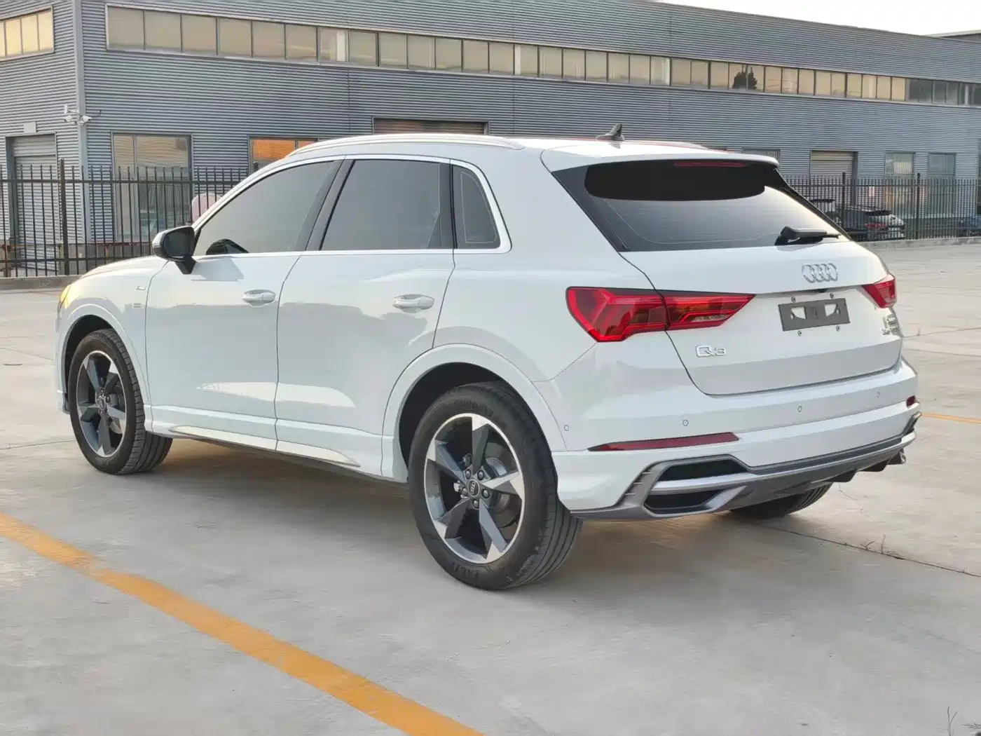 Audi Q3 2023 35 TFSI Fashion Dynamic (1.4T) фото 4