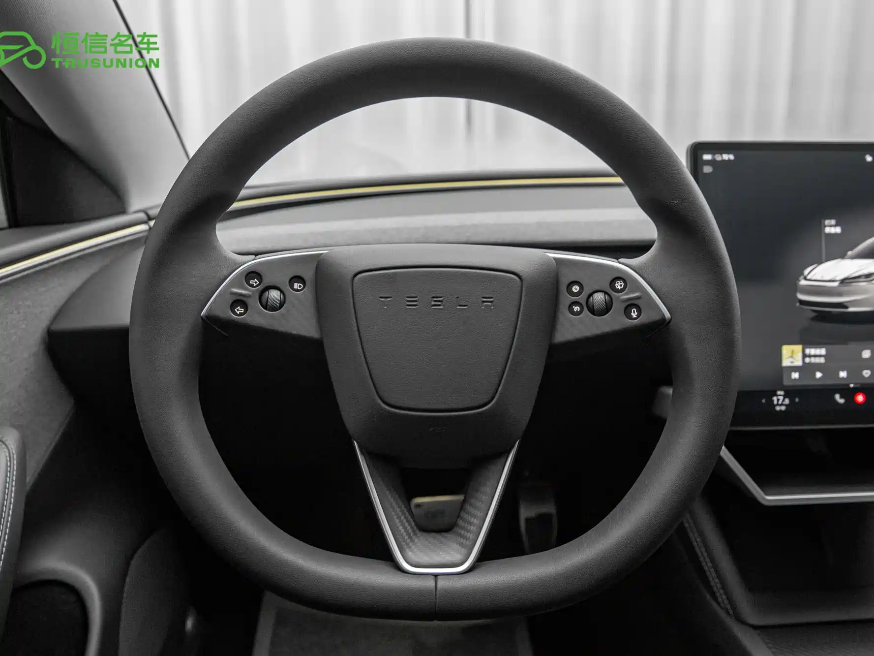 Фото 19 - Tesla Model 3