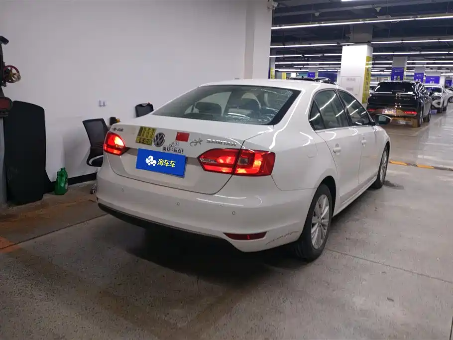 Volkswagen Sagitar 2014 1.6L Manual Comfort фото 3