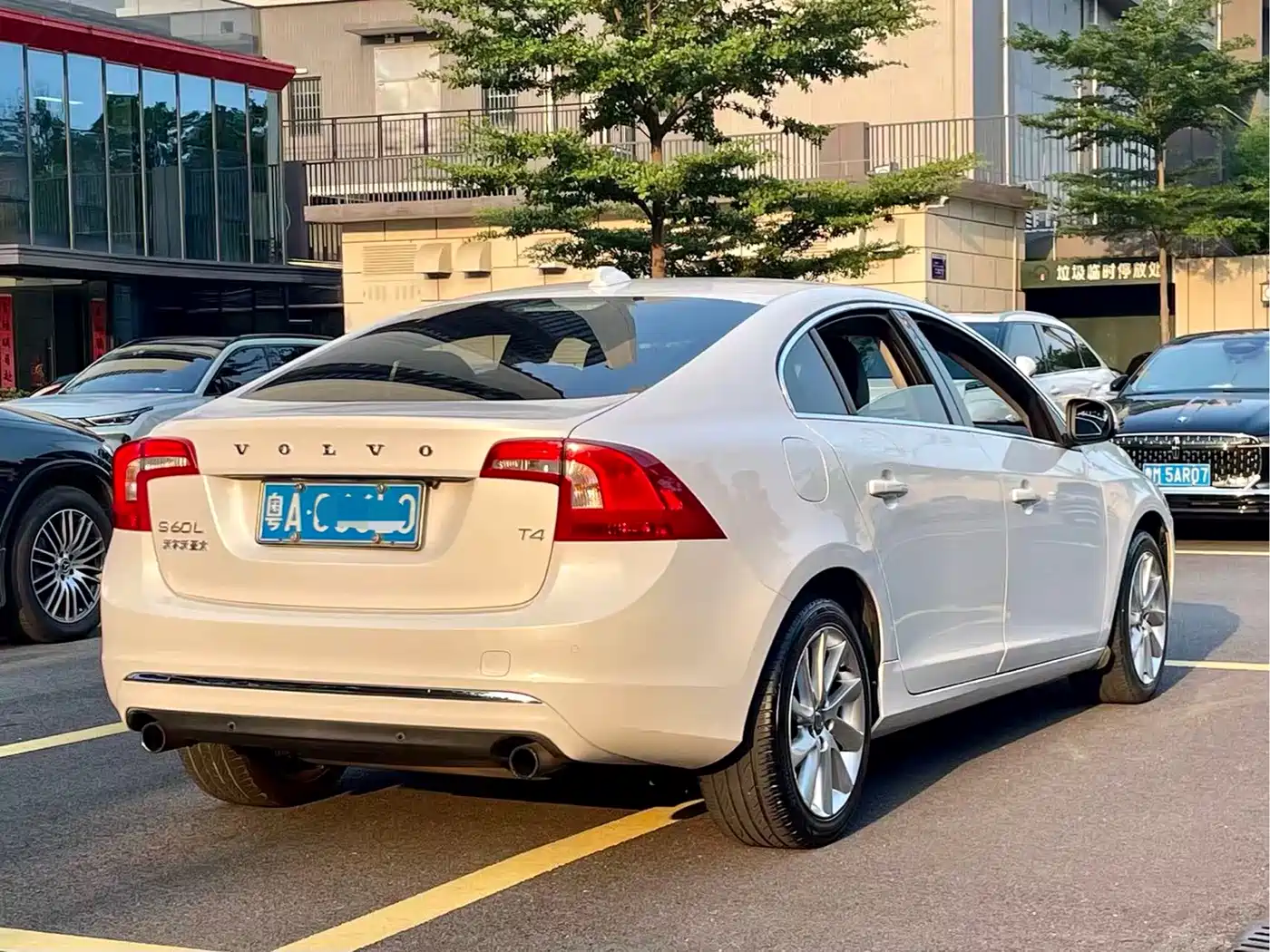 Фото 5 - Volvo S60