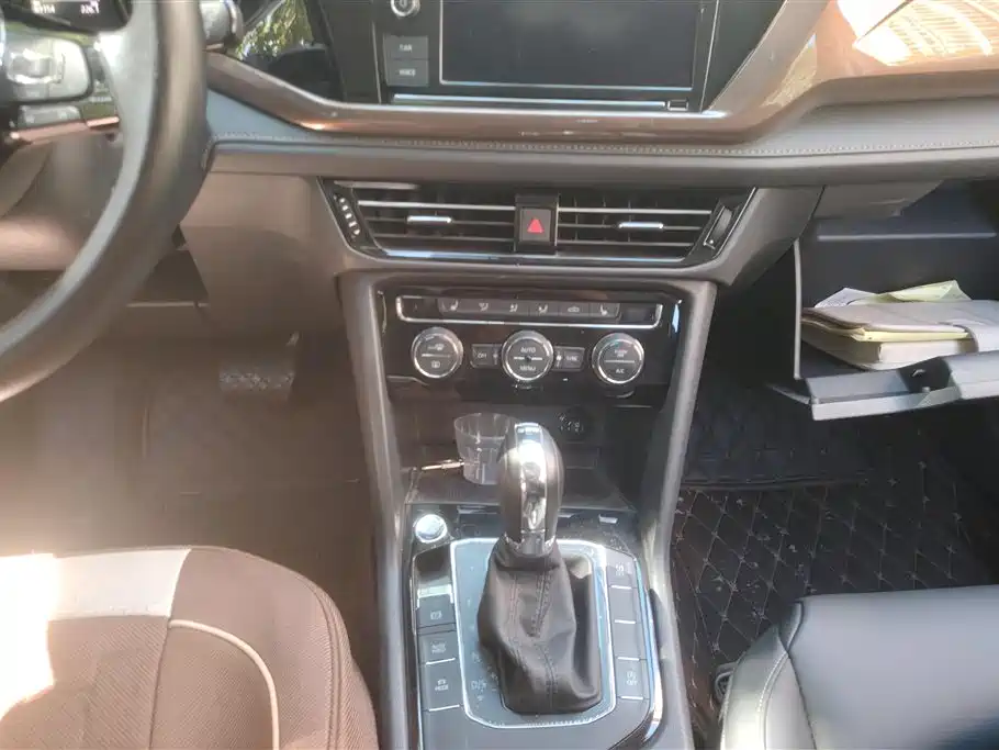 Volkswagen Tharu 2019 280TSI 2WD Luxury Edition China V фото 16