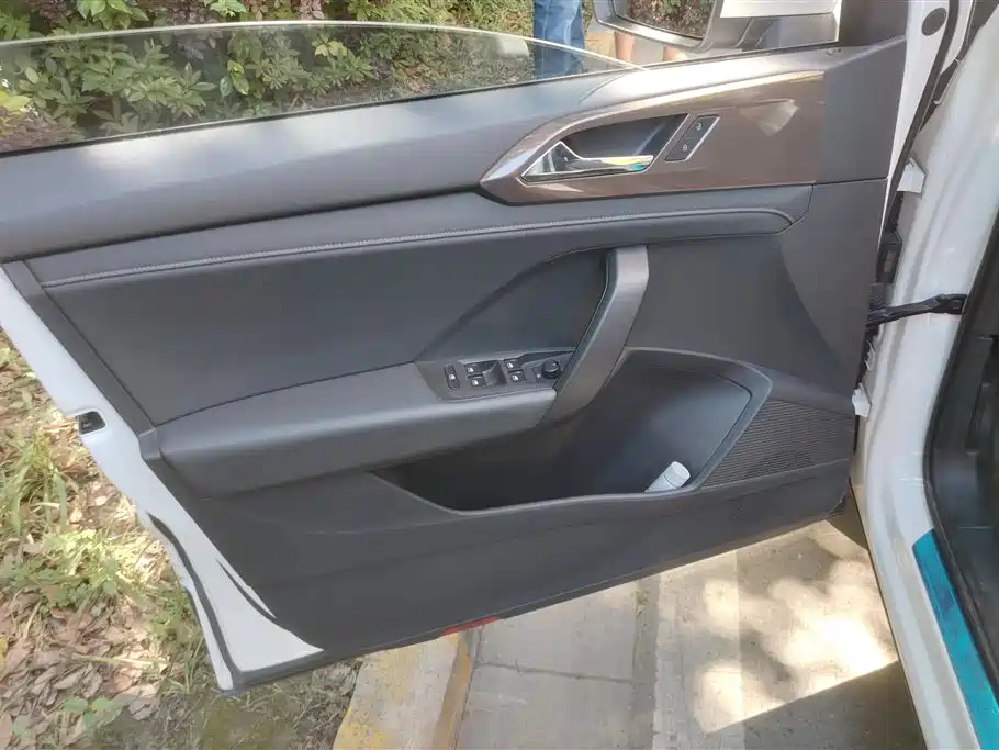 Volkswagen Tharu 2019 280TSI 2WD Luxury Edition China V фото 7