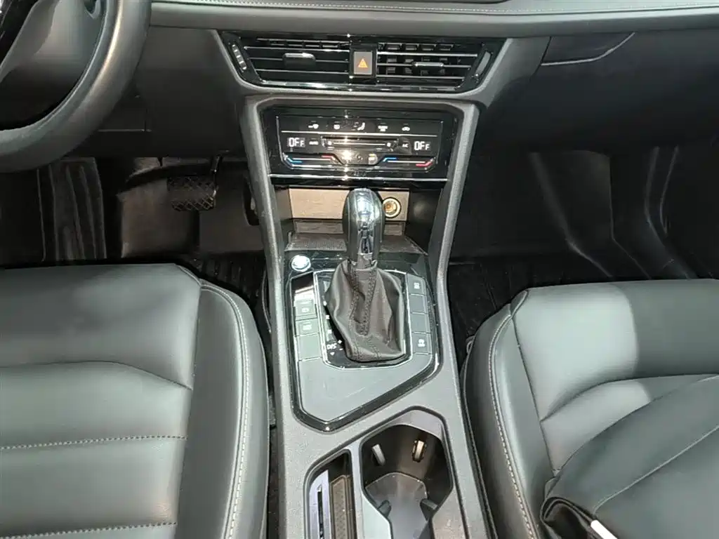 VOLKSWAGEN TUYUE