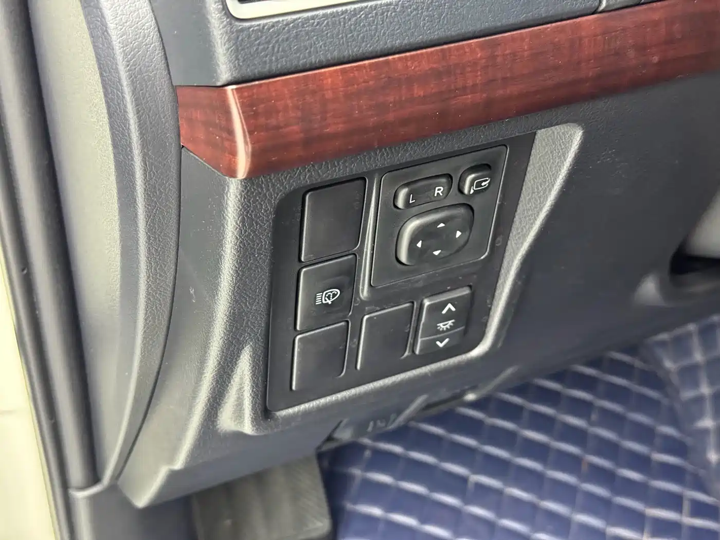 Toyota Prado 2016 3.5L Auto VX NAVI фото 9