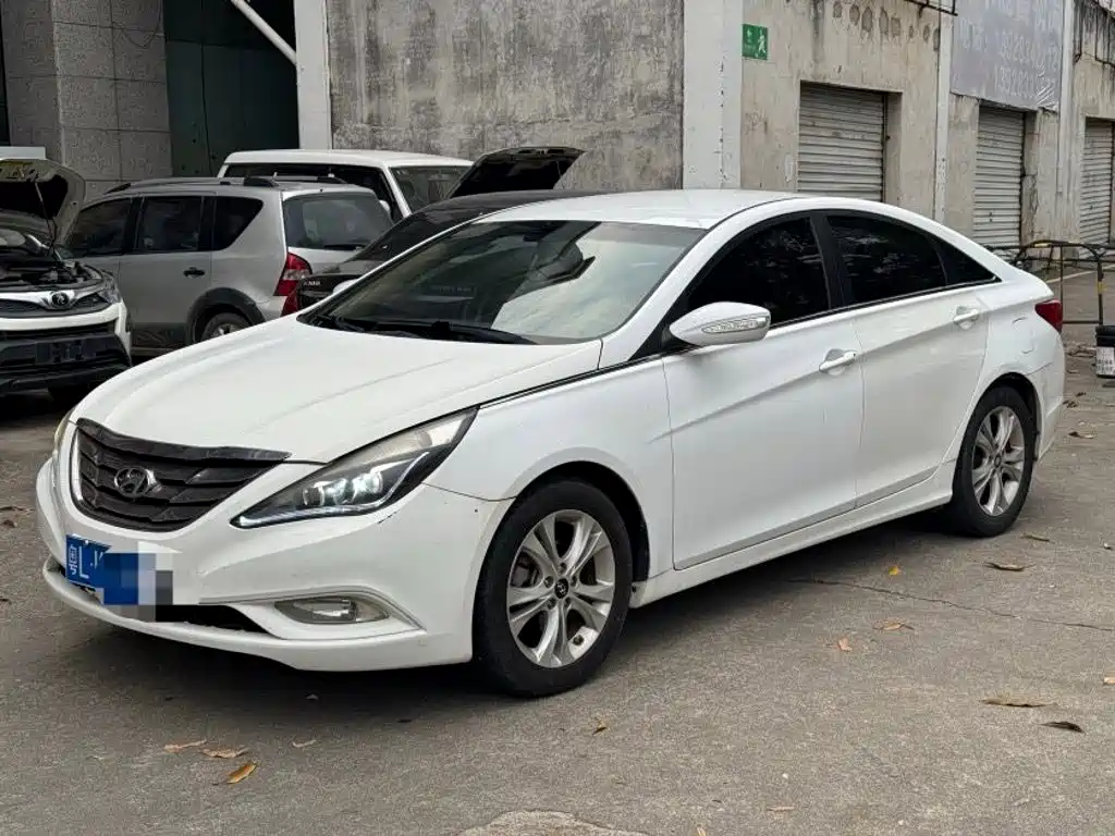 Hyundai Sonata 2011 2011 2.0L Automatic Fashion